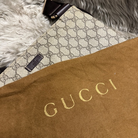 GG Supreme Canvas Flat Messenger Crossbody Bag - Picture 6 of 7